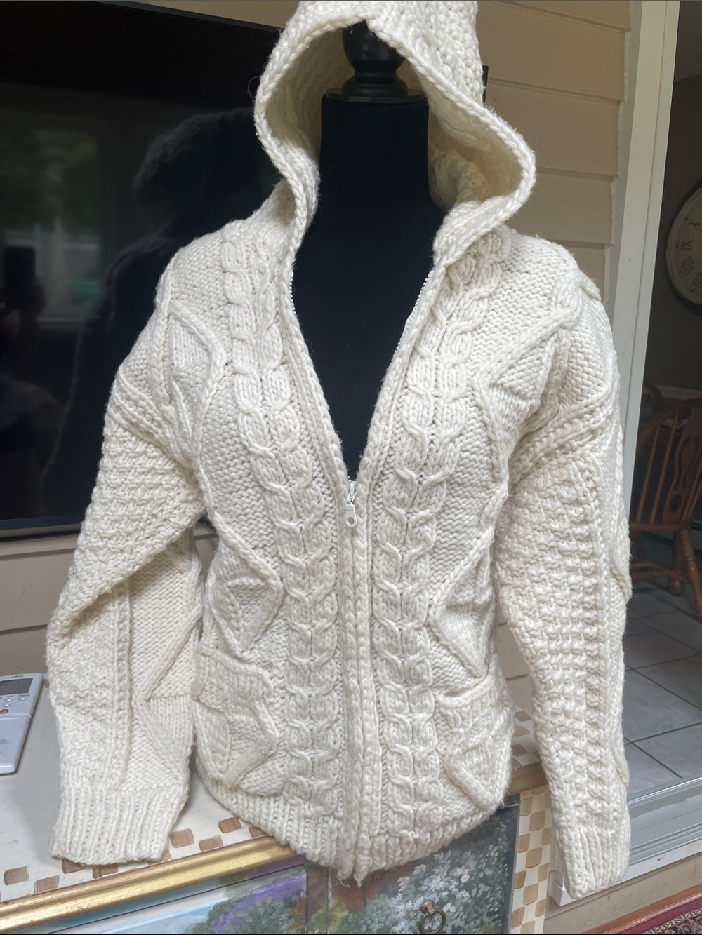 Ecuador Cream Cable-Knit 100% Wool Hooded Zip Sweater
